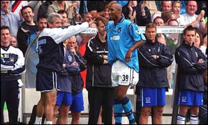 Keegan praises Anelka after scoring against Everton