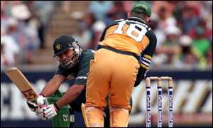 Australia v Pakistan