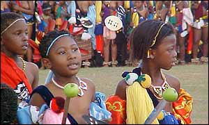 Swazi reed dance (photo: Chris Hughes)
