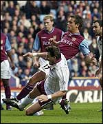 Lee Hendrie puts Villa in front