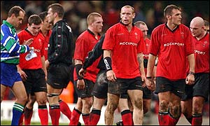 A dejected Wales team