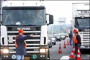 Striking lorry drivers near Strasbourg