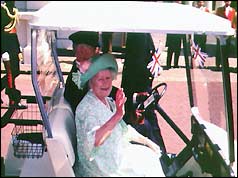 Queen Mother greets the crowds on her 95th birthday, Aug 1995