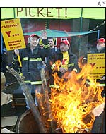 Firefighters' picket in Wales