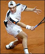 Paul-Henri Mathieu in action against Marat Safin
