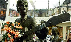 George Harrison statue in Cavern Walks Centre