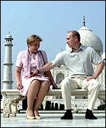 President Putin and his wife at the Taj Mahal