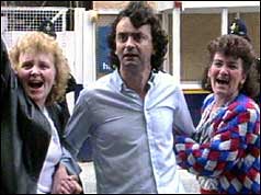 Gerard Conlon is greeted by his sisters as he is released