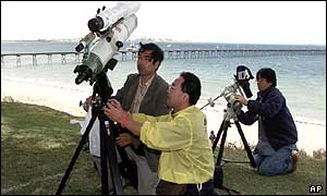 Japanese scientists set up telescopes at Ceduna, southern Australia
