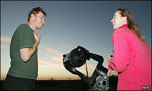 German tourists set up auto-tracking telescope in desert near Purple Downs, Australia