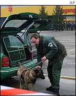 Sniffer dog brought in Duiven