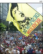 Pro-Chavez protesters outside Petroleos de Venezuela 