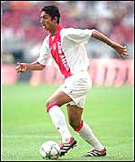 Mido has got over his problems with Ajax coach Ronald Koeman