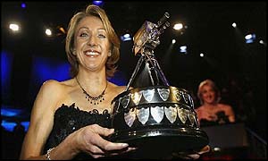 Paula Radcliffe poses with the main award of the night