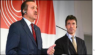 Recep Tayyip Erdogan and Danish Prime Minister Anders Rasmussen speaking to reporters
