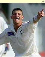 Shane Bond is looking for wickets