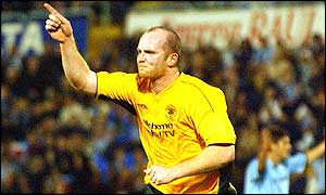 John Hartson celebrates equalising for Celtic