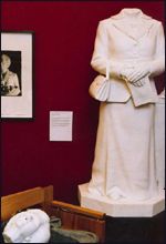 Statue of Baroness Thatcher minus head