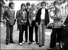 The Move outside the High Court with Tony Secunda (left) - Picture by Press Association, courtesy of The Move Online