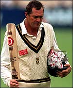 Pat Symcox acknowledges applause from the crowd