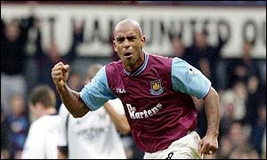 Trevor Sinclair scores a penalty for West Ham