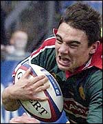 Harry Ellis dives over for Leicester's only try