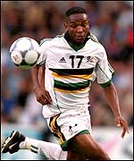 South Africa striker Benni McCarthy would like a move to the Premiership