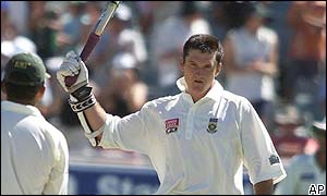 Smith scores 151 off 216 balls 