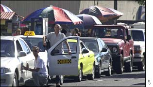 Drivers in Caracas queuing up for petrol
