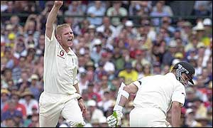 Hoggard celebrates as Brett Lee goes for a golden duck
