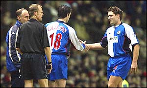 Keith Gillespie (centre) replaces the injured David Dunn for Blackburn in the first half