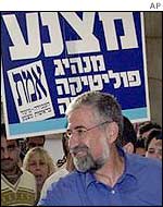 Labour leader Amram Mitzna on the campaign trail