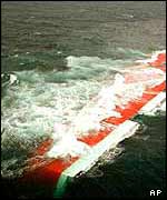 Tricolor submerged in the Channel