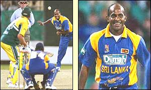 Sanath Jayasuriya bowls to Andy Bichel and is all smiles after the wicket of Damien Martyn