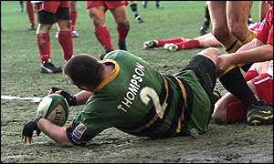 Steve Thompson scores Northampton's first try 