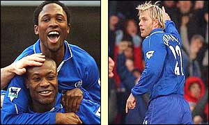 Chelsea goalscorers William Gallas and Eidur Gudjohnsen celebrate