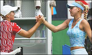 Justine Henin-Hardenne (left) and Anna Kournikova