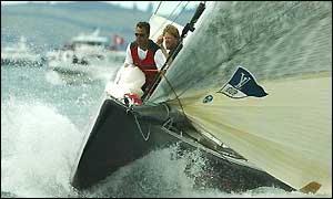 Oracle forge ahead as they beat Alinghi in race four