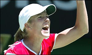 Justine Henin-Hardenne celebrates her famous victory