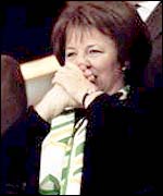 Delia Smith in tears as Norwich win the Division play-off semi-final