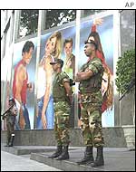 Soldiers guard RCTV TV and radio company in Caracas from protesters