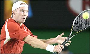 Schuettler takes the third set 6-3 to lead by two sets to one