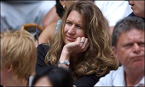 Steffi Graf watches Andre Agassi cruise through 