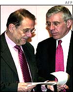 Jack Straw (right) with EU foreign policy chief Javier Solana