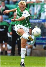 Jarkko Wiss in action for Hibs