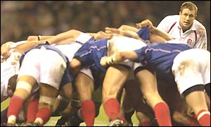 Jonny Wilkinson evades a tackle as he attacks for England