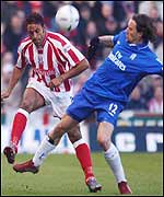 Mario Stanic is beaten by Wayne Thomas