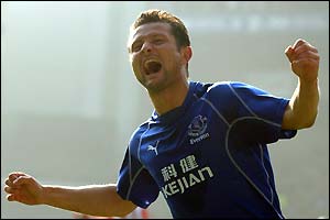 Everton's Tomasz Radzinski celebrates his second goal against Southampton