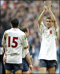 Franch players salute the crowd