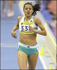 Jo Fenn almost breaks Kelly Holmes' British 800m record 